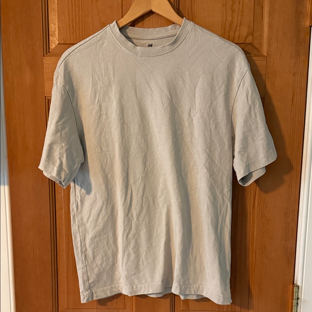 H&M Light Brown Size Small Men's Short Sleeve Tee Shirt Relaxed Fit